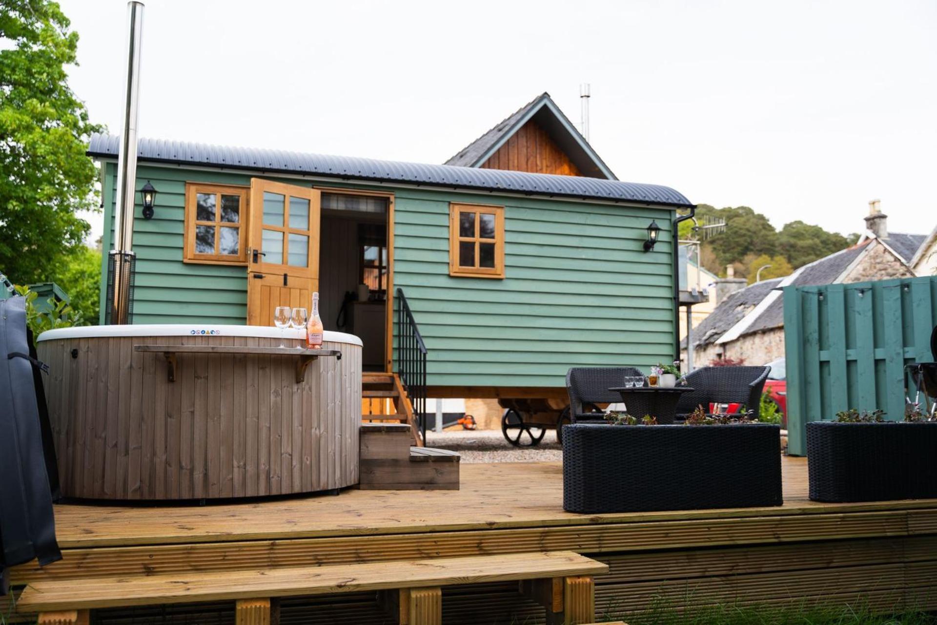 Вилла Driftwood & Hot Tub Форт-Уильям Экстерьер фото